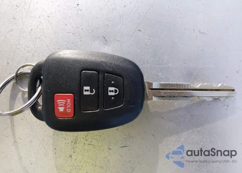 2017 Toyota Rav4 Xle z USA, uszkodzony, nr VIN JTMWFREVXHD106574